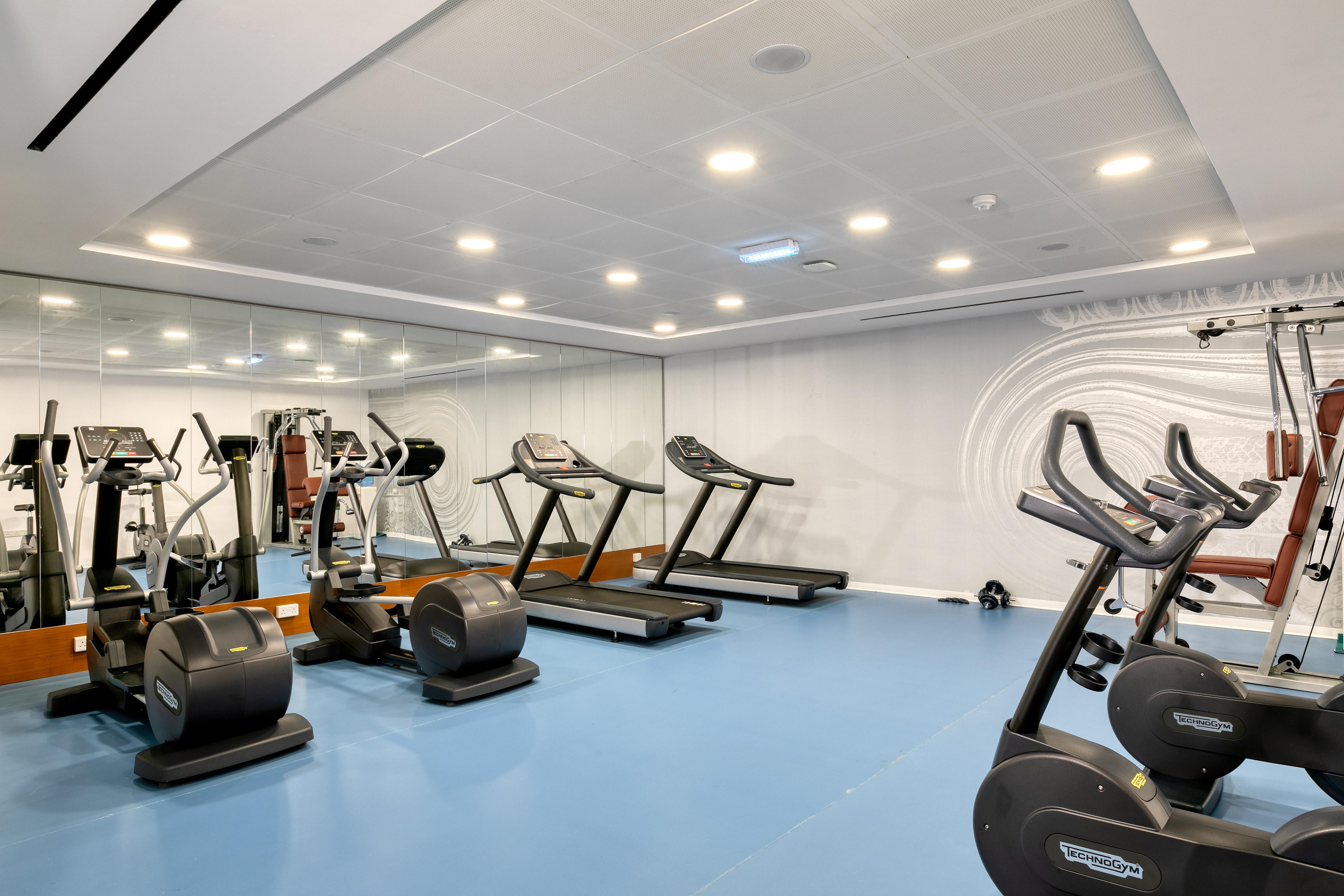 Ivi Mare - Designed For Adults By Louis Hotels Geroskipou Eksteriør billede The gym at the hotel