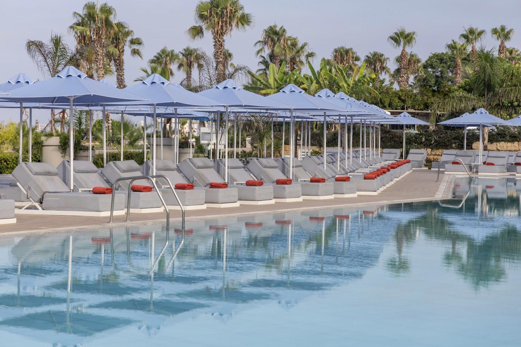 Ivi Mare - Designed For Adults By Louis Hotels Geroskipou Eksteriør billede Pool at the resort