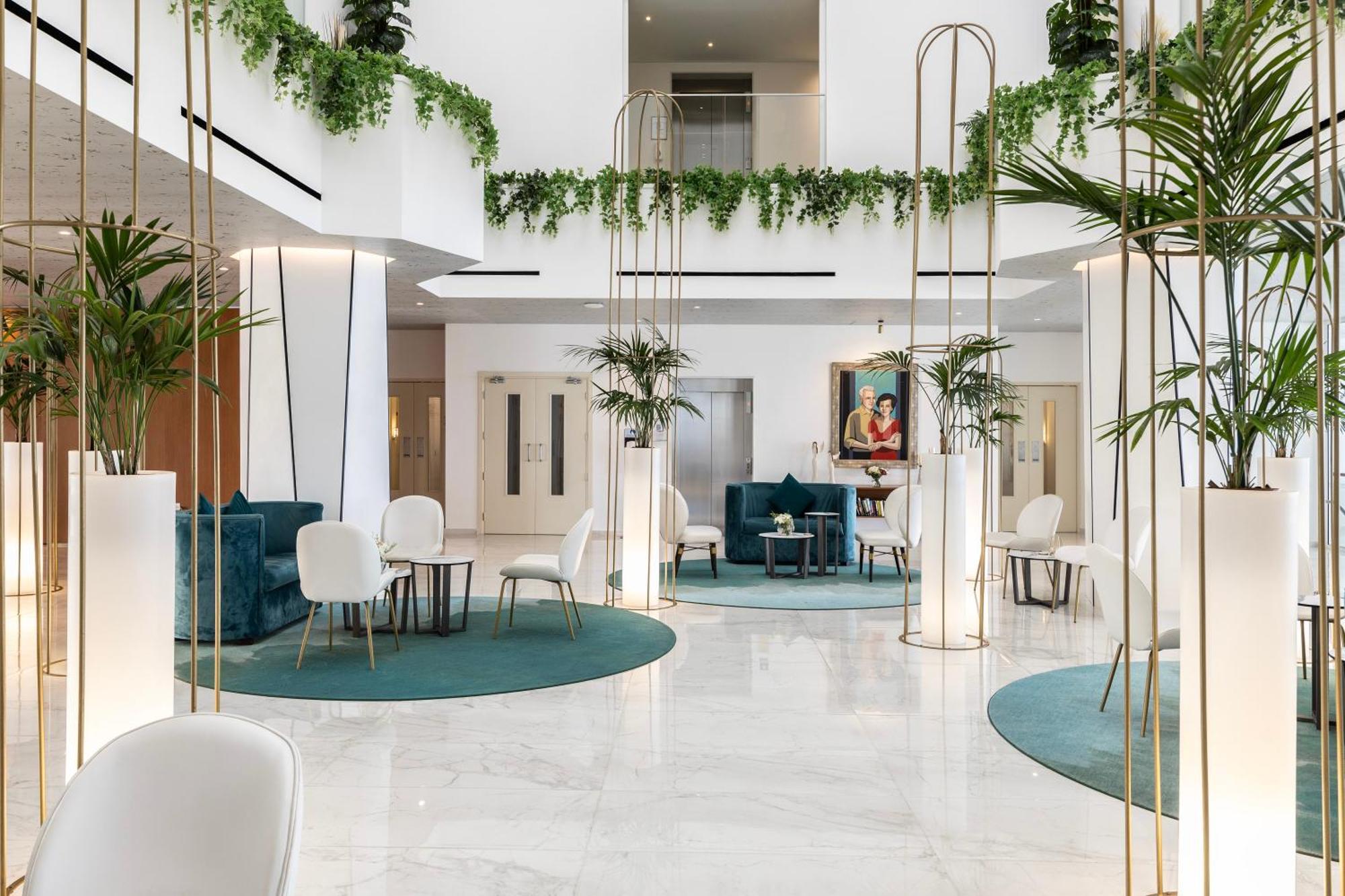 Ivi Mare - Designed For Adults By Louis Hotels Geroskipou Eksteriør billede The lobby of the hotel