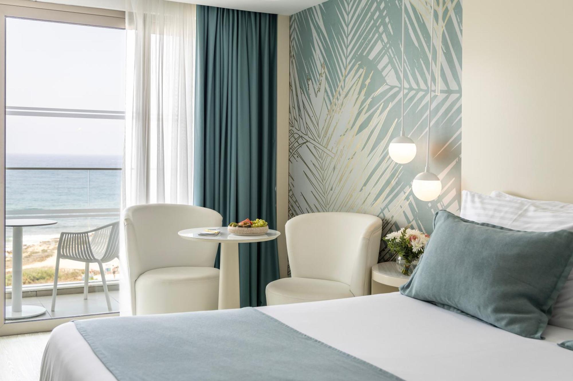Ivi Mare - Designed For Adults By Louis Hotels Geroskipou Eksteriør billede A room at the hotel
